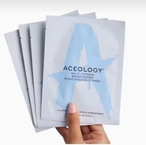Aceology Multi-Vitamin Brightening Mask - Blue